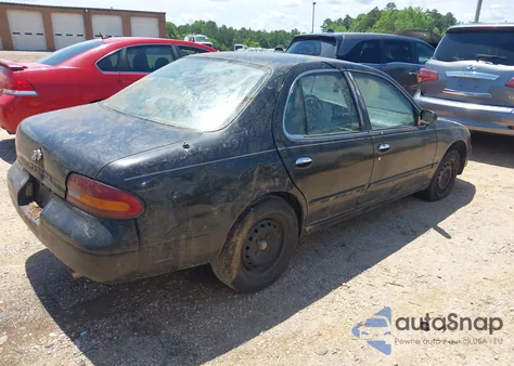 1993 Nissan Altima Xe/Gxe/Se/Gle z USA, uszkodzony, nr VIN 1N4BU31F7PC237908